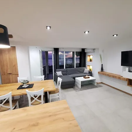 Apartman Elegant With Sea View In Saint Vlas