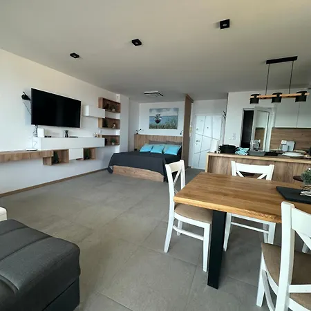 Appartement Elegant With Sea View In Saint Vlas *
